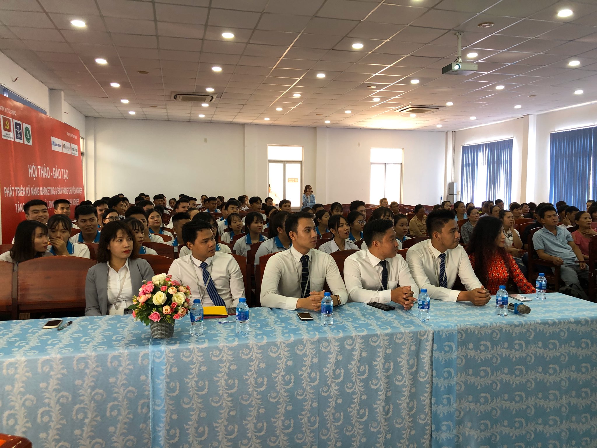 A73A6D60-AD2F-44A4-A8E4-5A869407A6AD